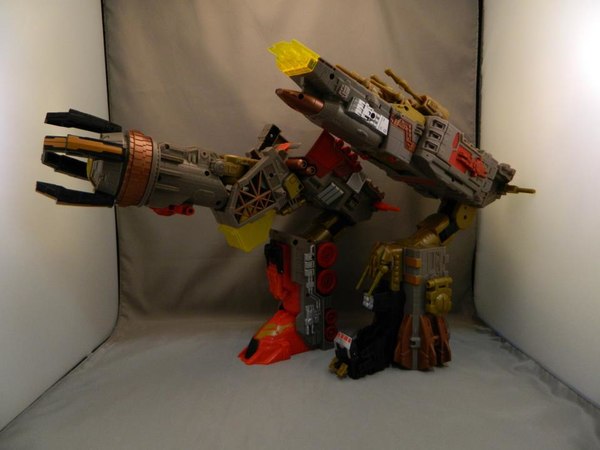 Transformers Year Of The Snake Platinum Edition Omega Supreme  (23 of 48)